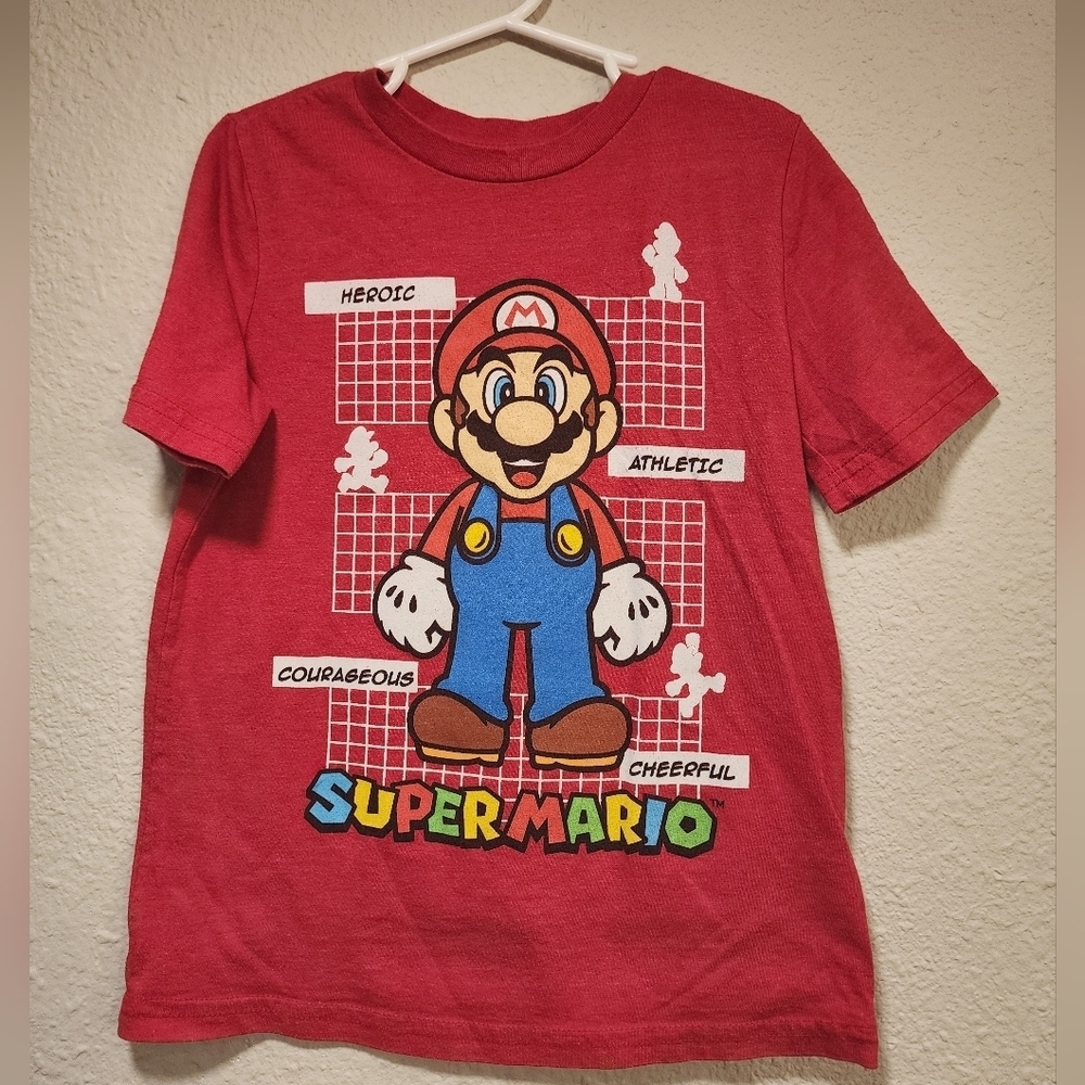 Boys Nintendo Super Mario Red Graphic Size 7 T-Shirt